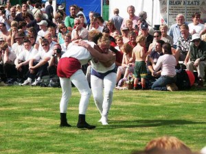 tradicion_lake La lucha libre es tradicional en el Distrito de los Lagos, Inglaterra.